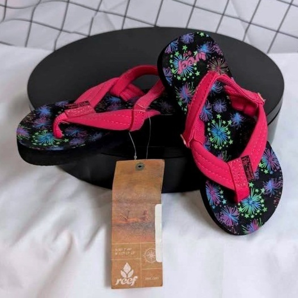 Reef Ahi toddler sandals ~ vibrant firework pint~ Girl's Toddler size 9/10